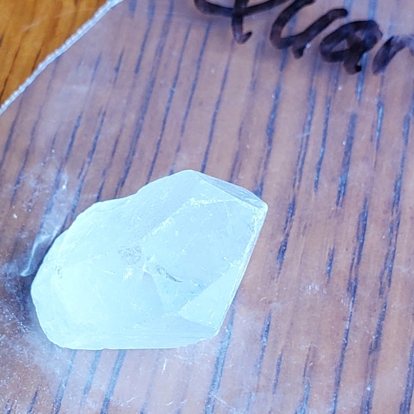 #8 Raw Quartz Crystal - Picture 2 of 7